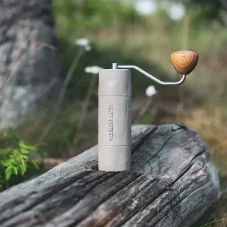 Comandante кавомолка ручна X25 Trailmaster Dune – купити в Києві, ціна | RoastersHub