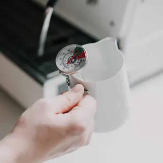 Rhino Stealth Milk Pitcher пітчер 360мл – купити в Києві, ціна | RoastersHub