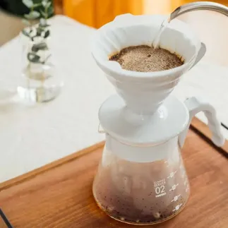 Hario Craft V60 Coffee Dripper and Server Set | купити в RoastersHub